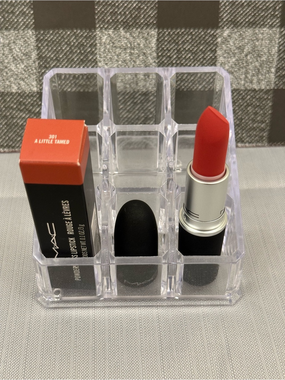MAC Cosmetics Lipstick A Little Tamed - Coral-Orange